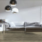 Visgraat XL 57747PVC vloer in naturel eiken grijs met voelbare houtnerf in woonkamer