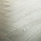 Charente Visgraat 7758 PVC vloer eiken rustiek naturel gelegd in ruim en licht interieur